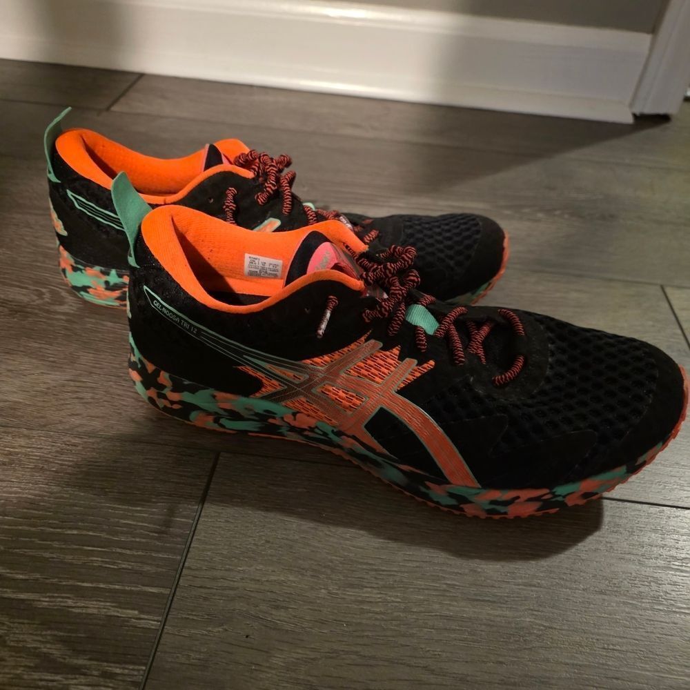 FLASH SALE- Men's ASICS Gel-Noosa Tri 12 Black and Neon Running Shoes - Picture 3 of 9